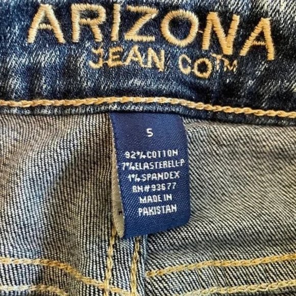 Arizona Mid Rise 4 1/2" Straight Fit Denim Short SZ 5 Juniors - Picture 4 of 9